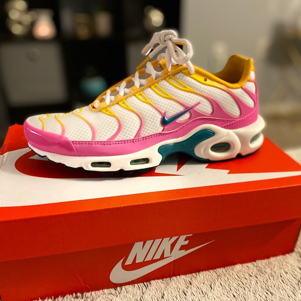 Women’s Nike 8.5